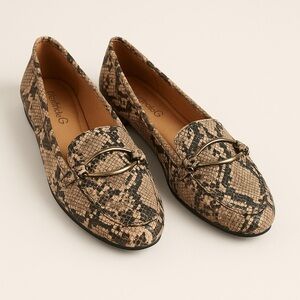 Life Stride Women's Brown Snake Pattern Loafers